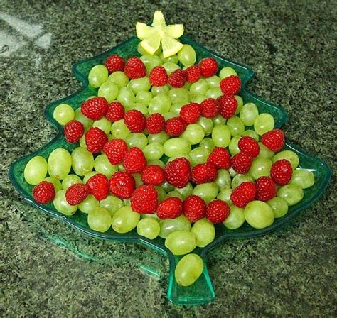 The holiday season is the busiest month for a lot of people. Christmas Tree Fruit Tray - #Christmas Party Appetizer ...
