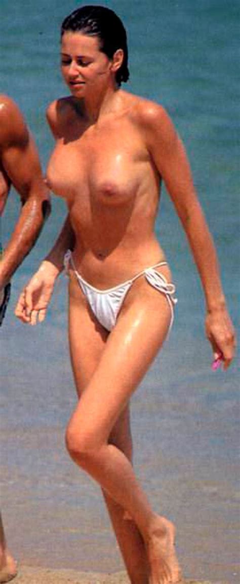 Esther Arroyo Adicta Al Topless Y A Ense Ar Su Co O Jaquemateateos