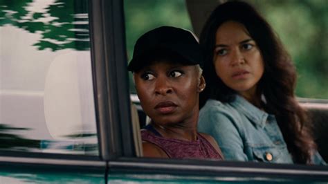 ‘widows Review Viola Davis Commands The Screen In A Somber Heist Film The New York Times