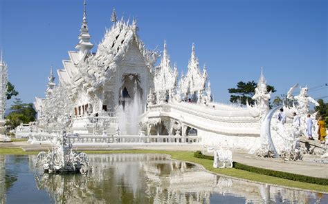 ≡ Wat Rong Khun The White Temple In Thailand Brain Berries