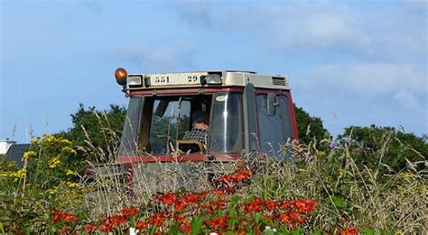 Au décès du premier des deux époux, le survivant peut rester. Agriculture : Une étude de l'INVS rapporte que tous les ...