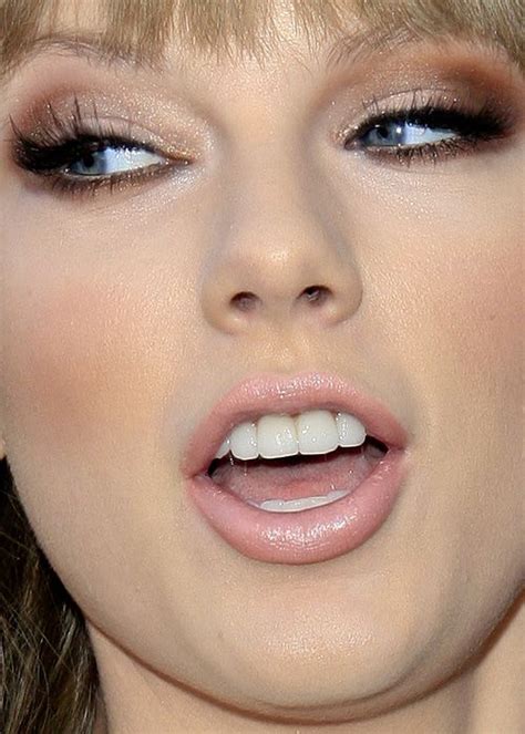 Taylor Swift Eye Makeup