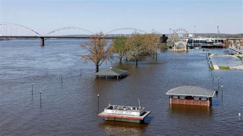Flood Threat Continues From Swelling Mississippi River Abc News