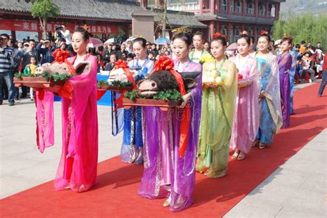 Chinesische Zeremonie Des Allgemeinen Denkmals Des Qingming Festivals