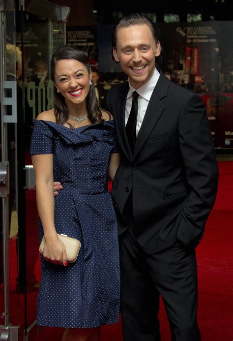 Tom Hiddleston Wife 2021 Is Tom Hiddleston Married Girlfriends Stylecaster