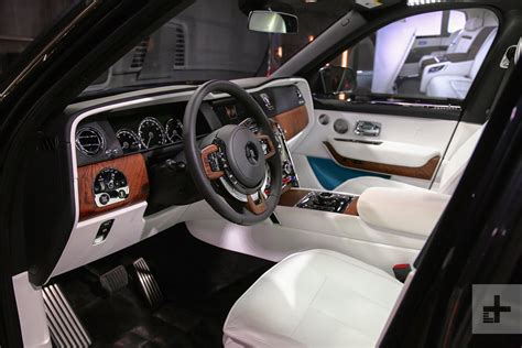 Search businesses at findinfoonline.com for info near you! Rolls-Royce Cullinan Debuts in LA | Pictures, Specs ...