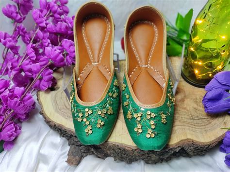Green Punjabi Jutti For Ladies Leather Jutti ethnic Shoes | Etsy
