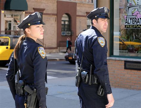 ‘nyc 22 On Cbs Looks At Rookie Officers The New York Times