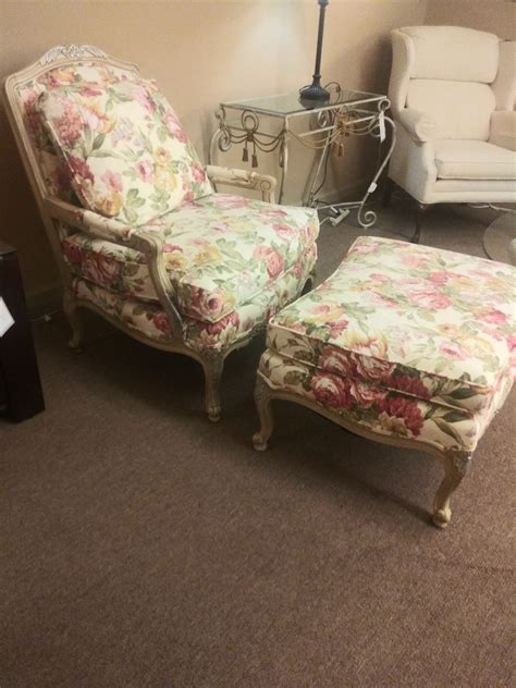 This is the perfect chair to lounge in on a sunday afternoon. THOMASVILLE ARM CHAIR/OTTOMAN | Delmarva Furniture Consignment