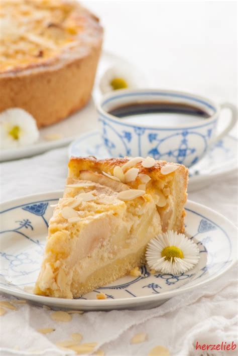 Den schmand mit den restlichen zutaten zu einer creme verrühren und in die springform geben, den beiseitegestellten teig als streusel darüber geben. Apfel-Schmandkuchen Rezept Norfriesland Apfelkuchen ...