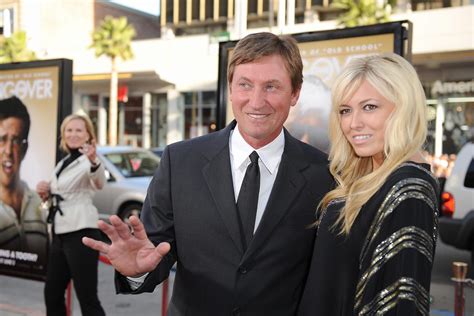 6 Embarrassing Things Wayne Gretzky Wants You To Forget