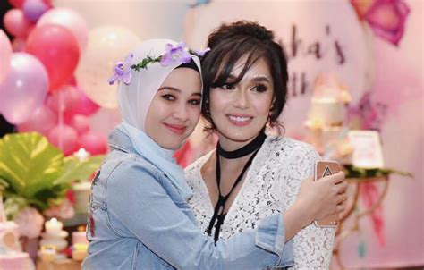 Majlis doa selamat u0026 sambutan hari lahir mp3 duration 7:41 size 17.59 mb / muhammad razif bin sidek ajibph3 2. Majlis Sambutan Hari Lahir Uqasha Meriah - Media Hiburan