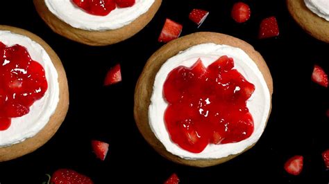Strawberry Shortcake Crumbl Cookies Youtube