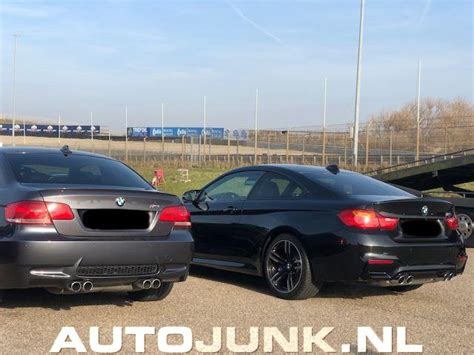 .the csl did the same thing, except its price, atleast in the uk wasnt a huge difference, an e46 m3 started around £42,000 pounds back in the day, a csl was £56,000, although thru the last 2 generations, the price has been inflated quite a bit, but still the same recipe. Porsche GT3 vs BMW M3 vs BMW M4 vs BMW M6 GTR foto's » Autojunk.nl (234349)