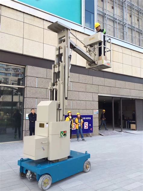 Premium Quality Self Propelled Vertical Mast Lift Manlift Aerial Work