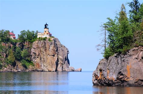 Minnesotas North Shore Scenic Drive Is A Road Trip Filled With Waterfalls Beaches And Great