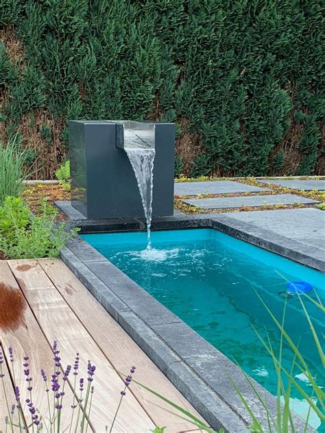 Die einrahmung der becken erfolgt mit basalt. Referenzen - Slink | Ideen mit Wasser | Gartenbrunnen ...