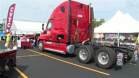 Big Rig Truck Show Hopes To Help Recruit Local Truck Drivers
