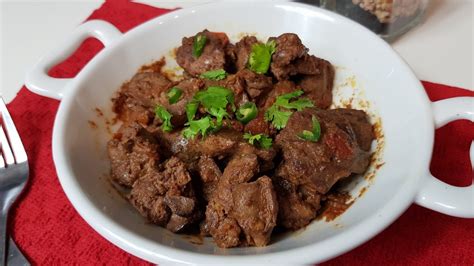 Chicken jalfrezi recipe or the murgh jalfrezi with step by step photos and video instructions is a delicious chicken dish that is so amazingly in the same oil, add the marinated chicken and fry well till golden in color. Chicken Tawa Kaleji Easy Recipe || Chicken Liver Fry ...