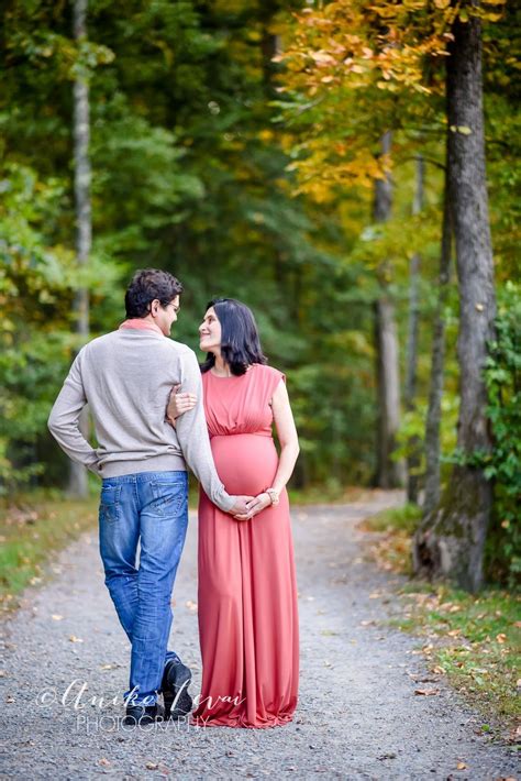 Aggregate More Than 132 Maternity Portrait Poses Best Vn