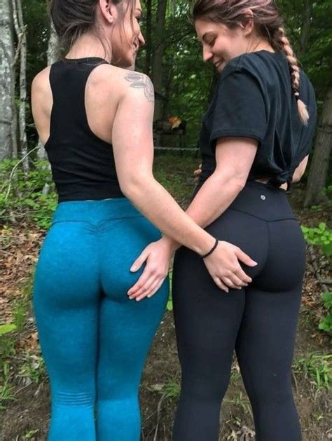 Pin By Liliana On Lesbians Beautiful Leggings Yoga