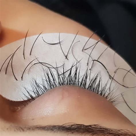 removing eyelash extensions when and how to do that