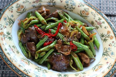 These days, beef is commonly used instead. Kacang Panjang Hati Ayam Goreng - Azie Kitchen