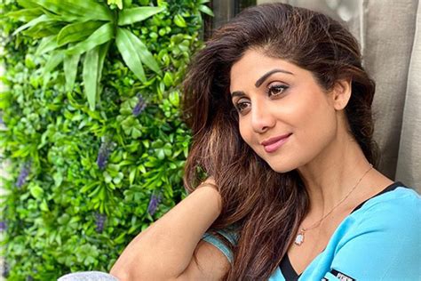 Shilpa Shetty Is Thrilled After Gaining 18 Million Followers On Instagram Bollywood Dhamaka