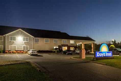 Days Inn by Wyndham Mountain Home | Mountain Home, AR Hotels