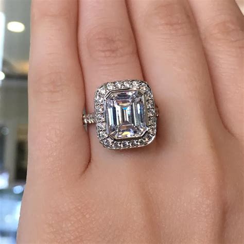 Looking to design your own engagement ring ? Tacori Engagement Rings RoyalT Halo Setting 1.77ctw