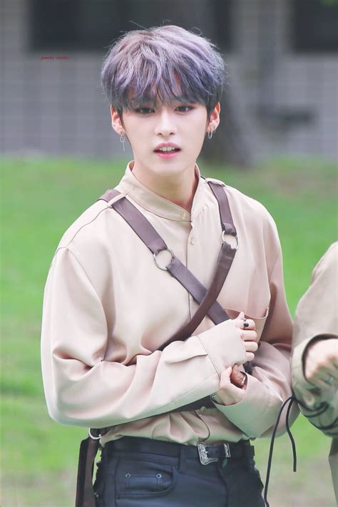 Lee know should be the lead visual and lead dancer of the group. straykids | Lee know stray kids, Lee know, Stray kids minho