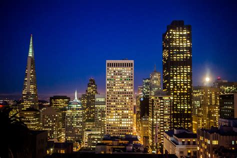 Here are some of the best views in san francisco at night that are worth staying up past your bedtime. San Francisco | hummingbird high || a desserts and baking blog