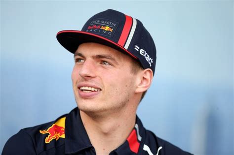 Max verstappen will attempt to launch a maiden title challenge in the new formula 1 season by winning from pole position in sunday afternoon's bahrain grand prix. Waar was Mercedes nog beter dan Red Bull? Max Verstappen ...