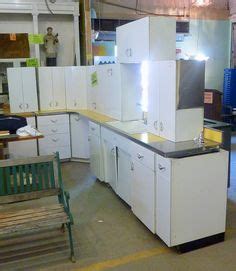 The cabinets is of decent cheaper than if ordered through a privately owned shop. 26 Youngstown Kitchen ideas | youngstown, retro kitchen ...