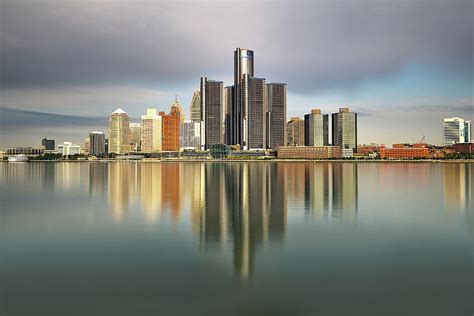 Detroit Michigan Skyline Reflections Photograph By Linda Goodhue