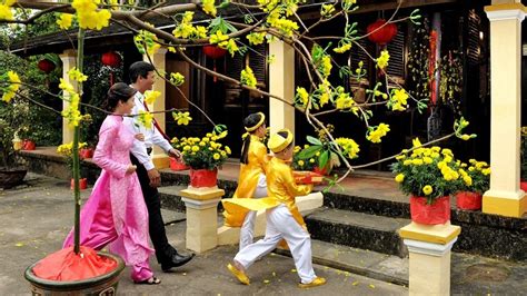 Vietnamese New Year Festival History Food Activities And Customs