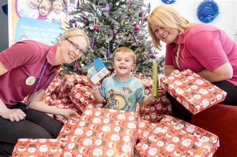 Patients At Noahs Ark Childrens Hospital Get A Boost From Santa