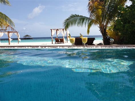 Sep 29, 2021 · jw marriott maldives resort & spa: "Pool" Adaaran Select Meedhupparu Island Resort (Ugoofaaru ...