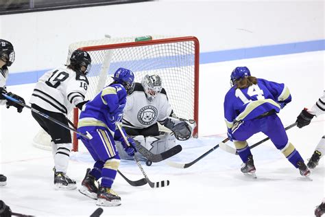 Womens Hockey Ties Hamilton On Senior Day The Bowdoin Orient
