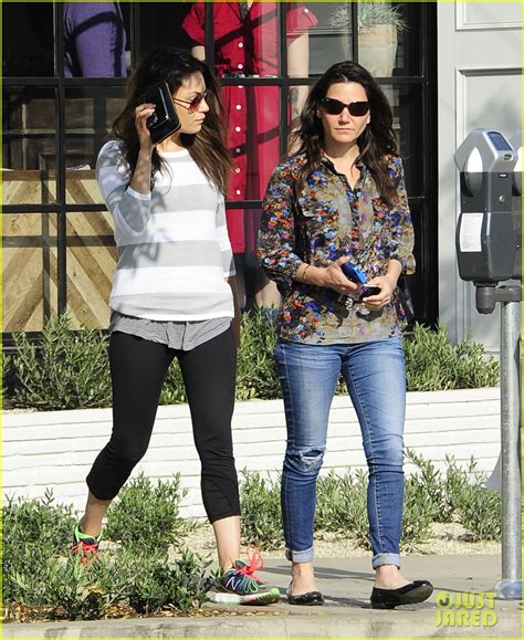 Mila Kunis Hides Her Face After Parking Ticket Blues Photo 3039296