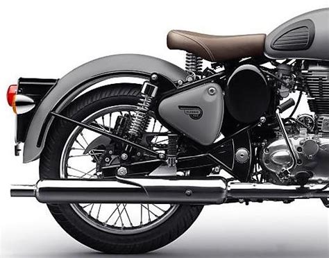 Classic 350, classic 500 stealth black, classic 500 squadron blue, classic 500 desert storm, classic 500 chrome, classic 500, classic 350 gunmetal grey, classic 350 redditch, classic csd royal enfield bike latest price in 2020. Official Photo Gallery: Royal Enfield Classic 350 ...