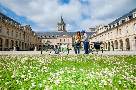 Ses habitants sont appelés les caennais. Sehenswürdigkeiten von Caen - Normandie Urlaub, Frankreich