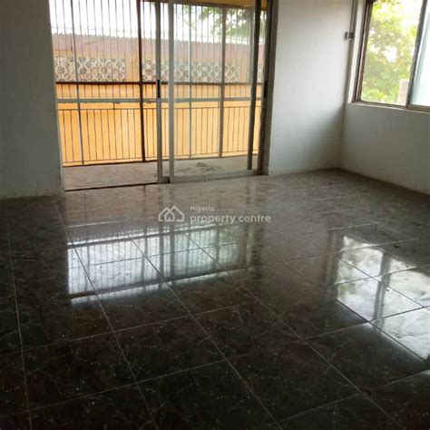 For Rent Lovely 3 Bedroom Flat With Car Park Sabo Yaba Lagos 3 Beds 3 Baths Ref 1276439
