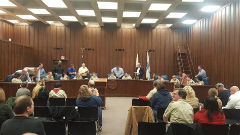 City Council members to review several items at tonight's meeting - WLDS