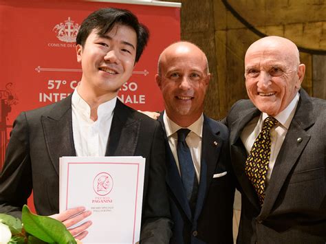 Il Violinista Simon Zhu Vince Il Premio Paganini Lidentità