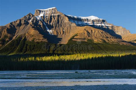 Scenic Mountain Views Stock Image Image Of National 22015439