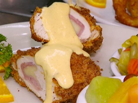 This yummy version adds paprika and a creamy white wine sauce worthy of its own blue ribbon. Chicken Cordon Bleu Recipe - LasangRecipes