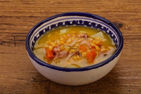 Гороховый суп с копченостями и колотым горохом – простой и вкусный ...