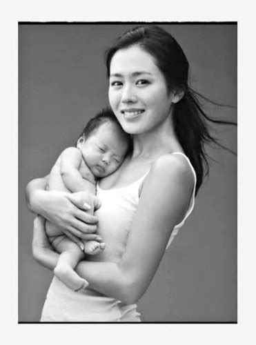 Welcome Baby Of The Century Hyun Bin And Son Ye Jin Joyfully Welcome