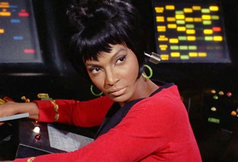 Nichelle Nichols Star Treks Original Uhura Turns 87 Treknewsnet